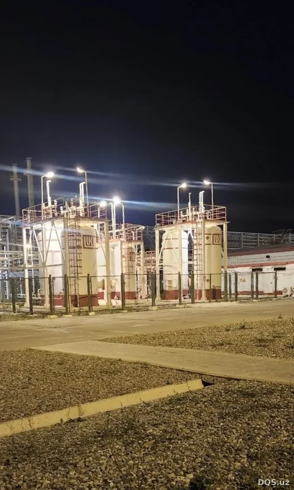 Ёмкости нестабильного газового конденсата ночью